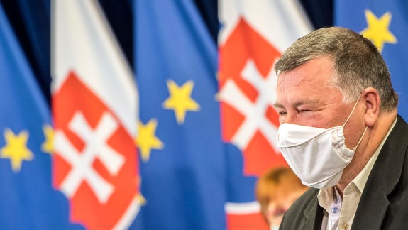 Infektológ Krčméry: Dovolenkujme radšej na Slovensku, inak riskujeme druhú vlnu nákazy