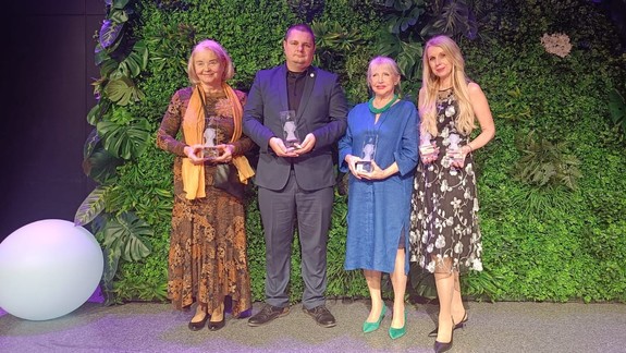 Slávnostný galavečer: Titul Osobnosť Petržalky si odniesli futbalový tréner, učiteľka, výtvarníčka aj dobrovoľní záchranári