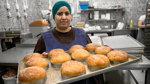 Malá multikultúrna oáza: Spoznali sme fascinujúce zákulisie remeselnej pekárne v Petržalke