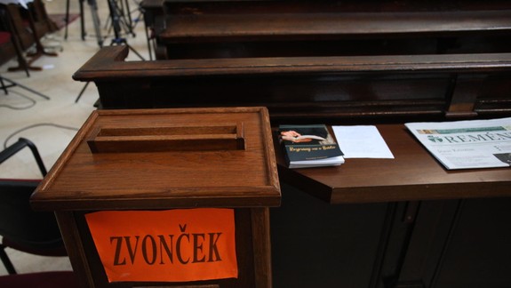 Uvoľnenie opatrení: Ako musia po novom prebiehať sobáše a bohoslužby? Tu sú detaily