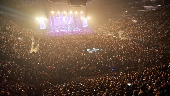 FOTO a VIDEO: Bratislavu včera roztancovali dve populárne hudobné skupiny - slovenský Elán a britský East 17