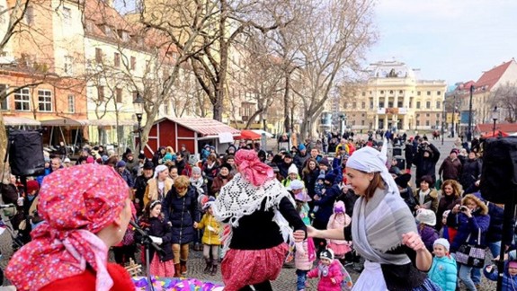 FOTO: Hviezdoslavovo námestie ožilo fašiangami