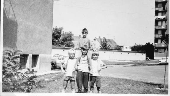 Spomienky na detstvo: Podľa dunivej rany sme vedeli, že sa práve šmykol Nepetržalčan...