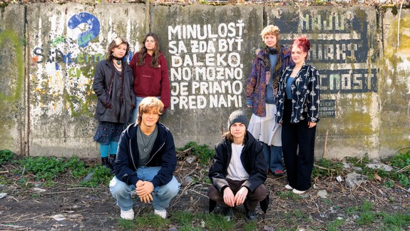 Všimli ste si pútavé plagáty v uliciach mesta? Stoja za nimi mladí ľudia, ktorým nie je osud spoločnosti ľahostajný