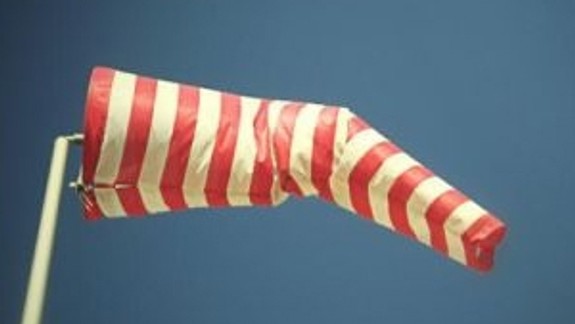 Bratislavu by mal večer zasiahnuť silný vietor - hlavné mesto vydalo varovanie!