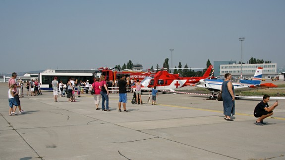Cez víkend chystajú na bratislavskom letisku dni otvorených dverí