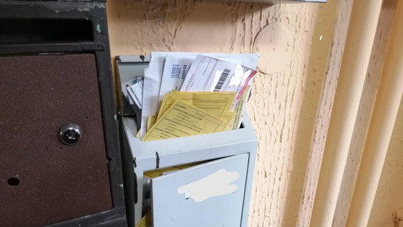 Doporučená zásielka? Ľudia sa sťažujú, že poštár niekedy ani nezazvoní. Vedia však o jednej dôležitej veci?