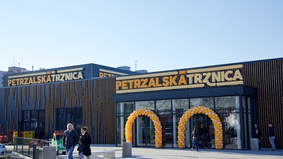 Petržalská tržnica už otvorila svoje brány