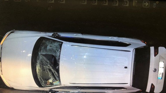 FOTO: Vypil si a takto rozmlátil auto