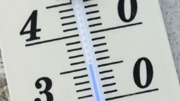 V pondelok skolabovalo 56 ľudí - pred horúčavami sa treba chrániť