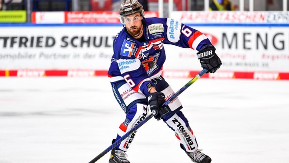 Slovan prehral v prípravnom zápase v Pardubiciach: Jediný gól slovenského extraligistu strelil Ryan O'Connor