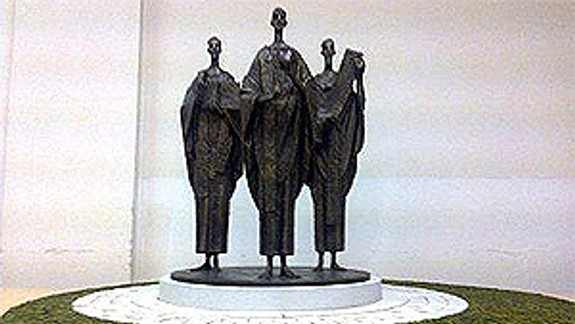 Súsošie svätých do osláv osadiť nestihnú