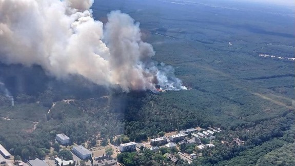 Okresný úrad Malacky vyhlásil pre požiar vo VO Záhorie mimoriadnu situáciu