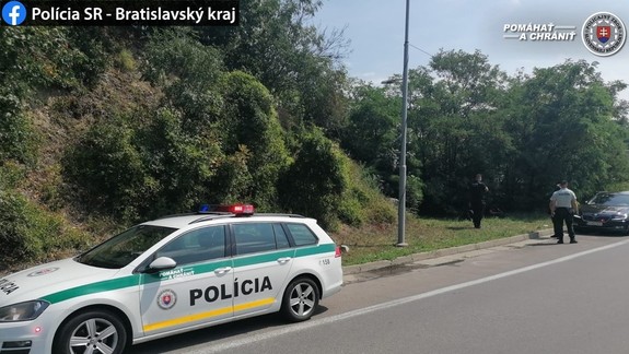 Ako to dopadlo? Martin ukradol slúchadlá a pred policajtmi sa skrýval v hustom poraste