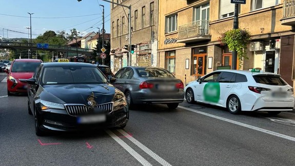 Vážna nehoda: Na Štefánikovej zrazil taxík 16-ročné dievča