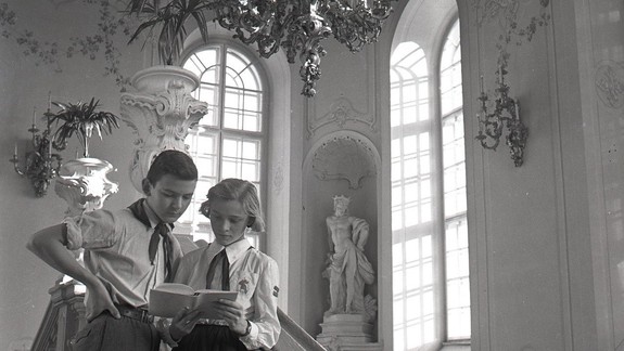 Prezlečený za pioniera som trávil všedné dni v paláci, spomínal rozprávkar Julo Satinský