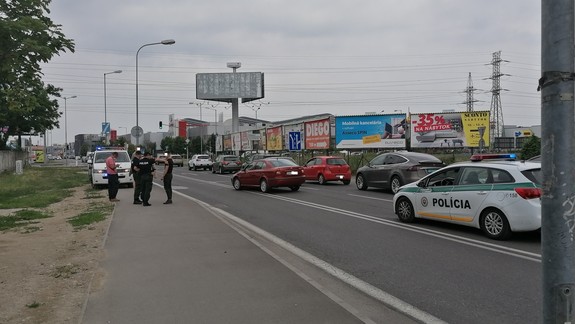 Policajti v akcii: Tá istá hliadka zachránila počas dňa dva ľudské životy