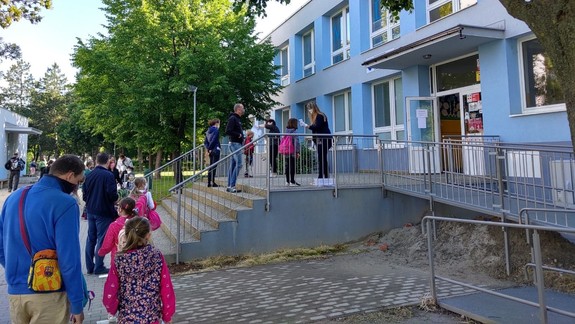 Jediné slovo ministra umožnilo návrat všetkých žiakov 1. stupňa do škôl: Ako reagujú mestské časti v Bratislave?