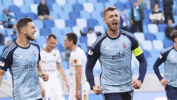 Čavrič sa stal kmeňovým hráčom Kašimy, klub si uplatnil opciu na prestup