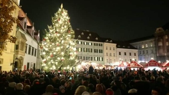 Na vianočných trhoch vznikne nová zóna, BKIS vyhlásilo súťaž na stánky