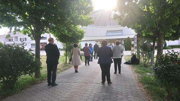 Nedeľa: Ľudia prúdili aj do kostolov. Dodržali pravidlá?