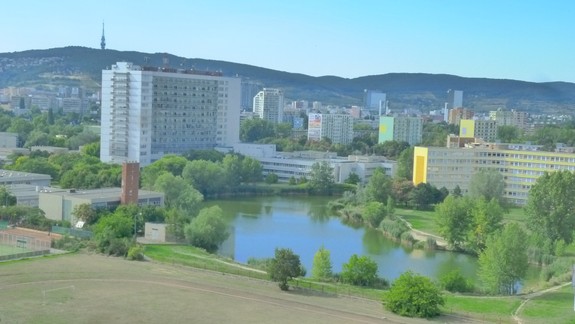 FOTO: Aj Ružinovské jazero prezývané Rohlík pred rokmi slúžilo ľuďom ako prírodné kúpalisko