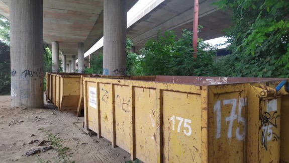 V Petržalke sa dobrovoľníci púšťajú aj do väčších skládok