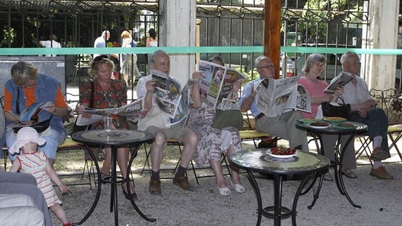 Letná čitáreň v Medickej záhrade otvorila návštevníkom svoje brány