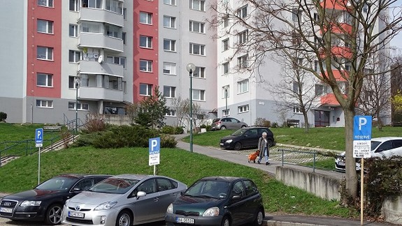 Karlova Ves predstavila štúdie k novým parkovacím domom