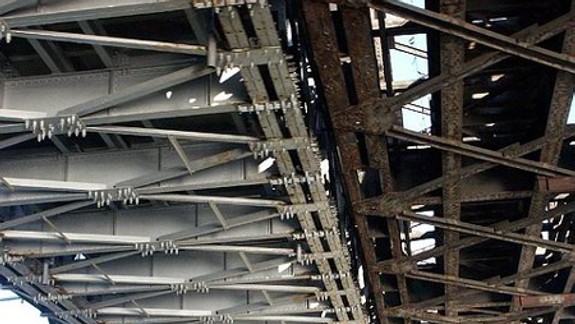 Mesto podpísalo zmluvu na rekonštrukciu Starého mosta