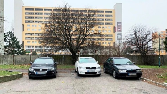 V Dúbravke idú rátať zaparkované autá