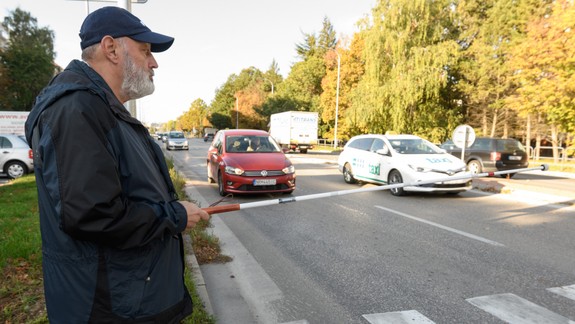 Deň bielej palice prvý raz upozorní i na bariéry pre nevidiacich na chodníkoch