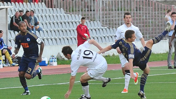 Slovan prehral v Trenčíne 0:4, tréner Straka skončil