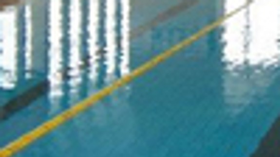 Bazén v škole na Majerníkovej opäť funguje