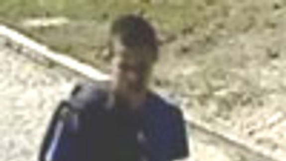 Polícia hľadá mladíka podozrivého z lúpeže