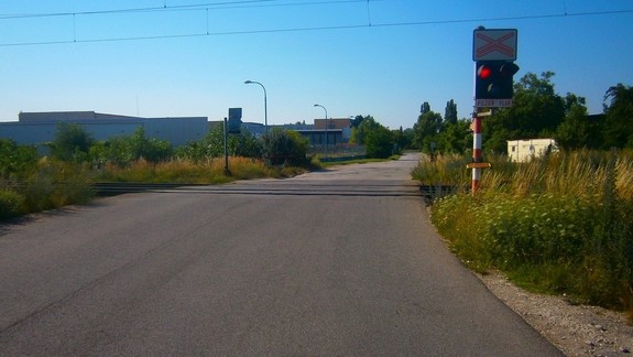 Pozor, železničné priecestie v oblasti Žabí majer bude uzavreté