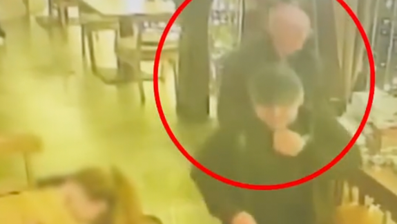 Polícia vyšetruje krádež peňaženky v jednej z reštaurácií v Bratislave