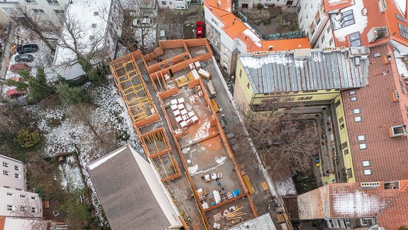 FOTO: Ako pokračuje a dokedy ešte potrvá rekonštrukcia bábkového divadla na Dunajskej ulici?