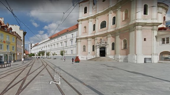 Parkovanie pri Bratislavskom hrade bude obmedzené, doprava spomalená