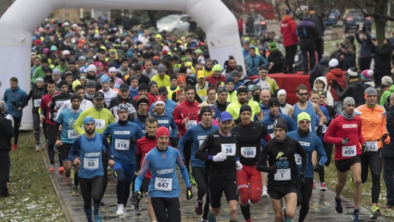 FOTO: Silvestrovský beh cez mosty dokončilo 804 bežcov