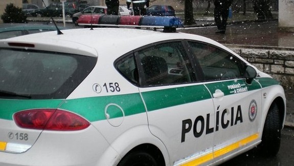 Polícia obvinila troch Slovákov a Chorváta z únosu a zavlečenia do cudziny