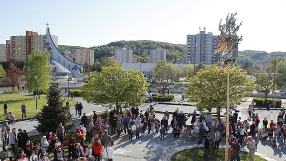 V Dúbravke postavia máj, pripravili i kultúrny program