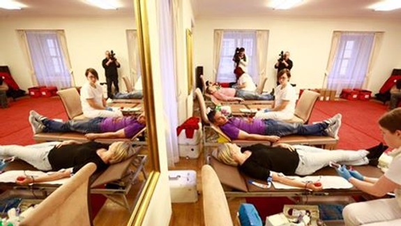 Darovať krv sa v piatok chystajú aj hokejisti bratislavského Slovana! 