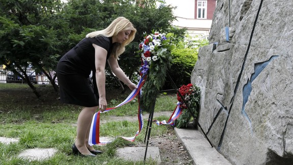 Prezidentka Zuzana Čaputová si položením venca uctila pamiatku popravenej Milady Horákovej