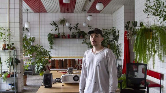 Čo majú spoločné mikrofóny a huby? Nazrite s nami do LOM-u v Petržalke