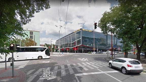 Nevideli ste tieto nehody? Vodiči zrazili dieťa i cyklistu