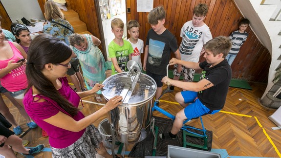 Žiaci si vybicyklovali mestský med