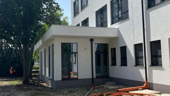 Veľké problémy v Rusovciach: Dodávateľ prác na obnove školy odstúpil od zmluvy, mestská časť môže prísť o eurofondy