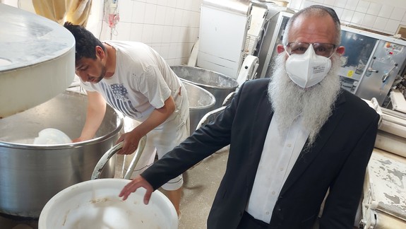 Vedeli ste? Na petržalský košer chlieb dozerá bratislavský rabín