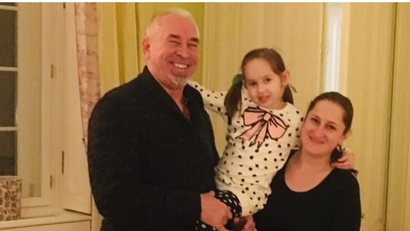 VIDEO: Spevák Marián Greksa oslávil 60. narodeniny - spôsob, akým mu k jubileu gratulovali, vás určite pobaví!